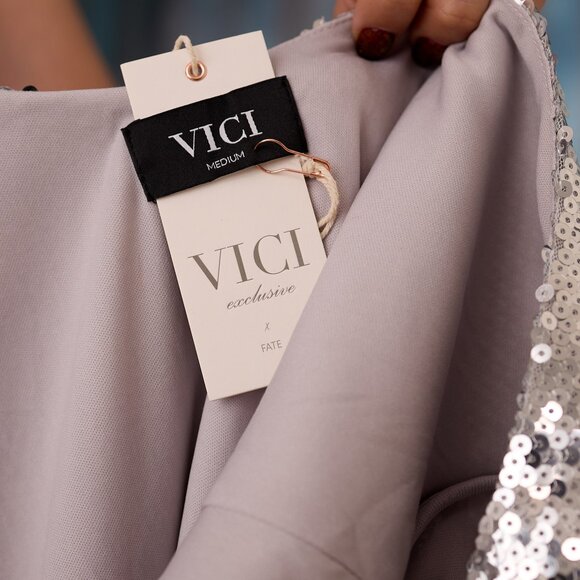 NWT VIci Silver Sequin Party Dress Size Medium - Picture 13 of 13